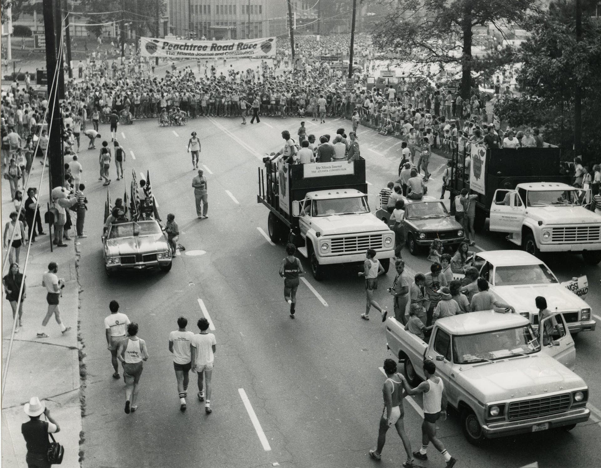 Peachtree Road Race 1977 start line
