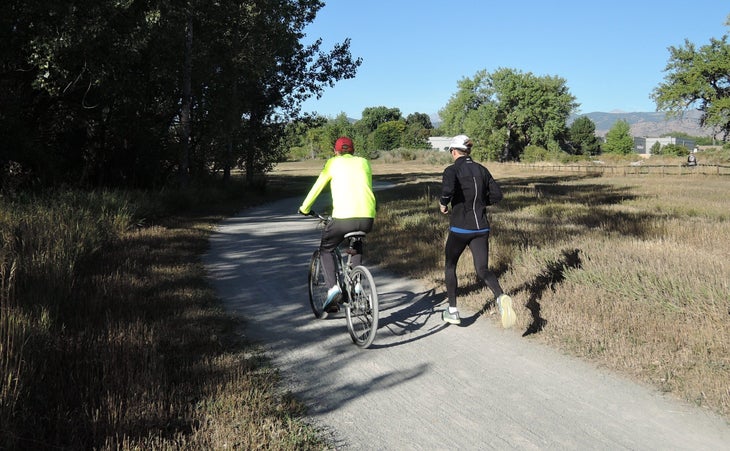 Dathan Ritzenhein biking with Parker Stinson running