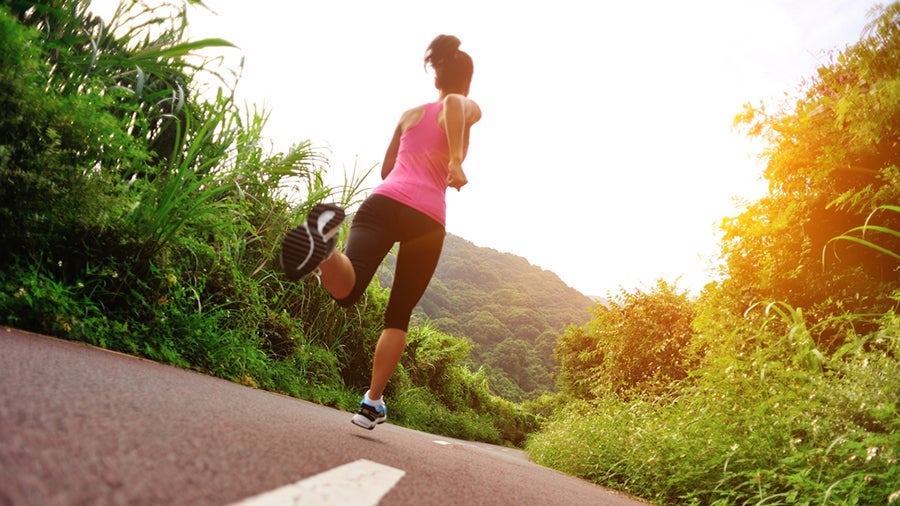 Get Faster With This Simple Fartlek Workout - Women's Running