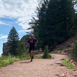 Jonathan Beverly running in Eldorado canyon