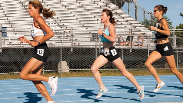 masters women competing on track