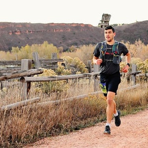 Kris Mendoza Ultimate Direction Jurek FKT 2.0 Vest