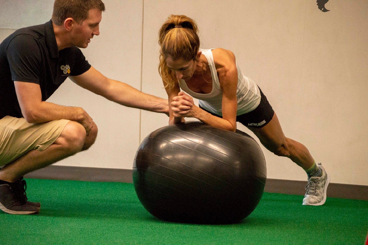 Working out at Hypo2Sport corrective exercises