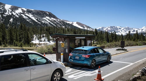 cars at yosemite entrance