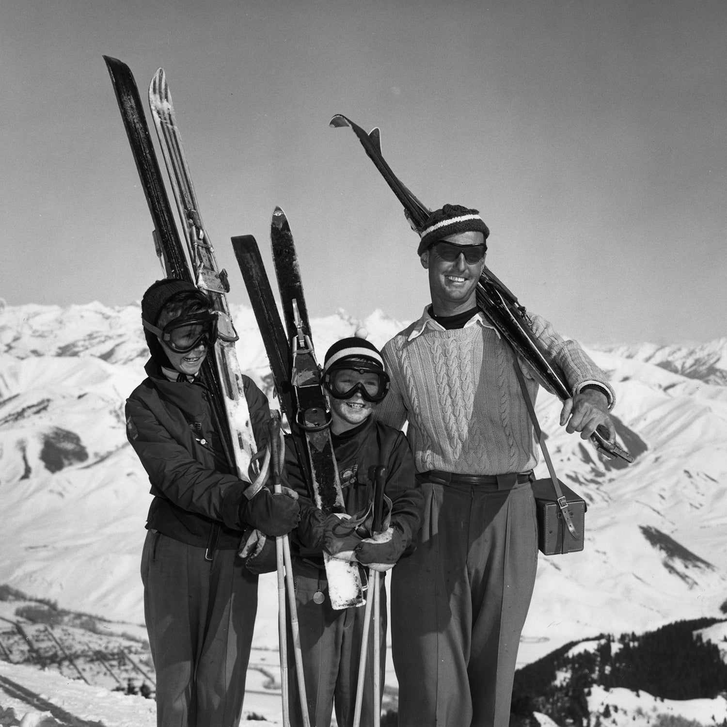 How to Carry Your Skis with Comfort and Confidence