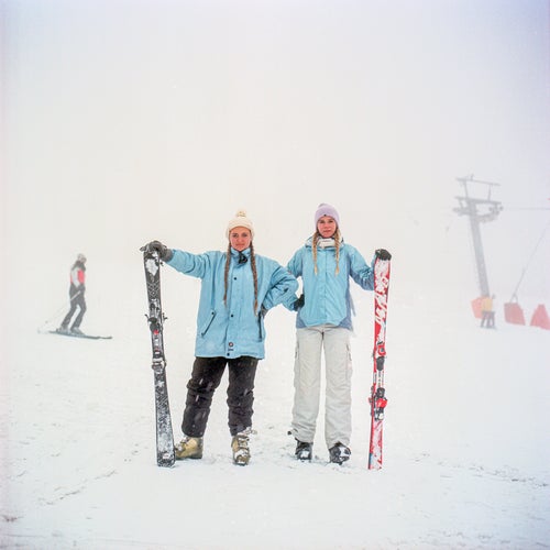 Gen茅 van Niekerk (left) and Mila Henning at the base