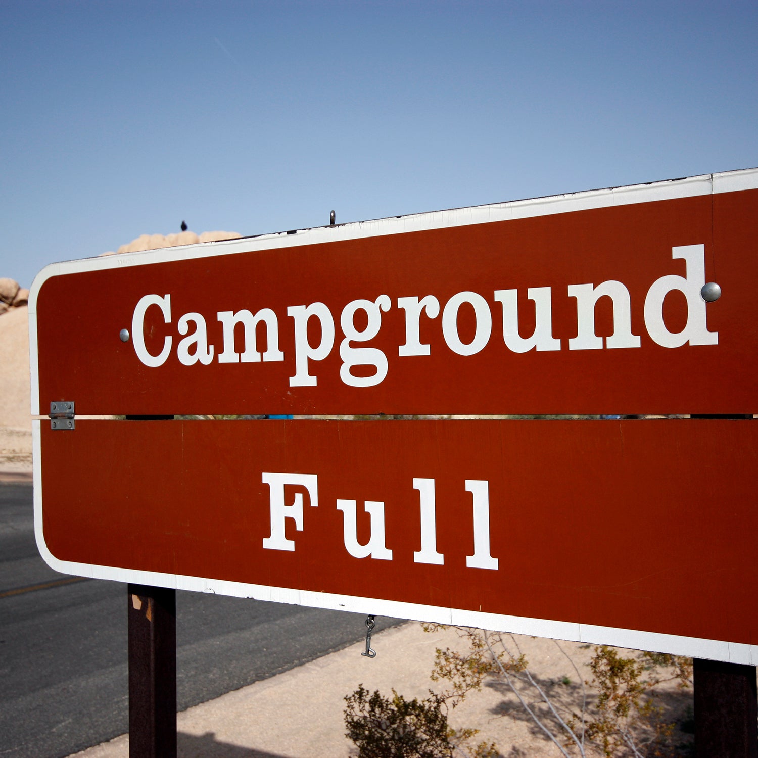 Sign in an American national park indicating the campground is full