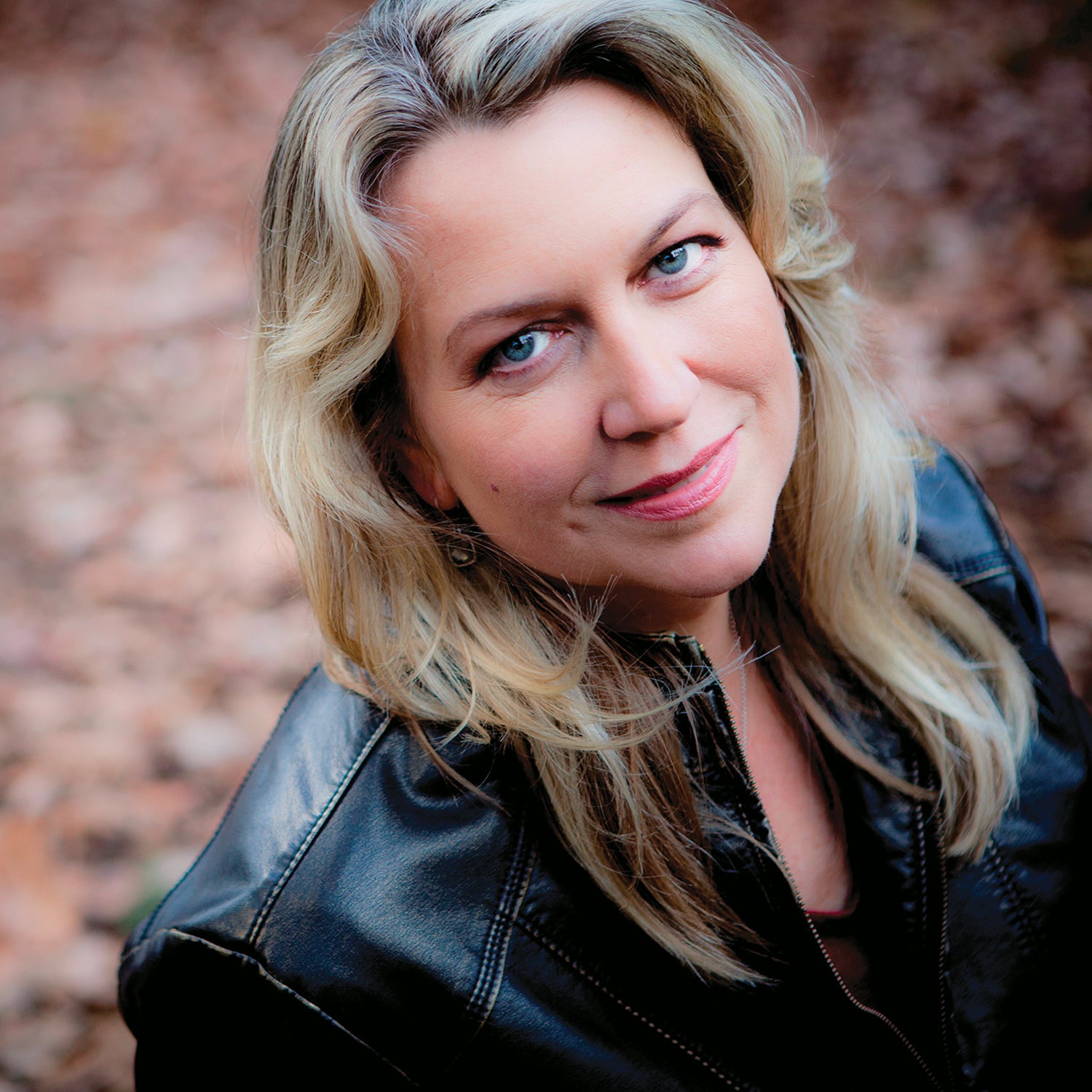 Head shot of Cheryl Strayed