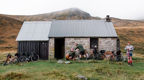 Stopping for a “drum-up” at the Corrour bothy