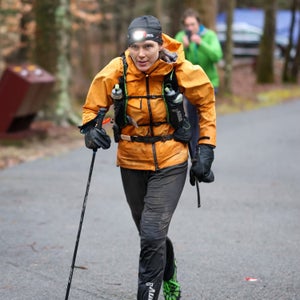 Jasmin Paris competing