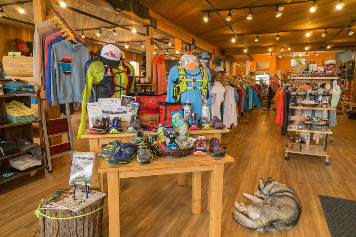 Aggressive Discounting: How Big Online Holiday Sales Can Crush Brick-And-Mortar Specialty Retail