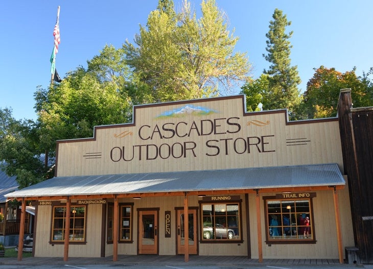 cascades outdoor shop exterior photo 1 Outdoor Retailer Playbook cooperation Cascades Outdoor Store