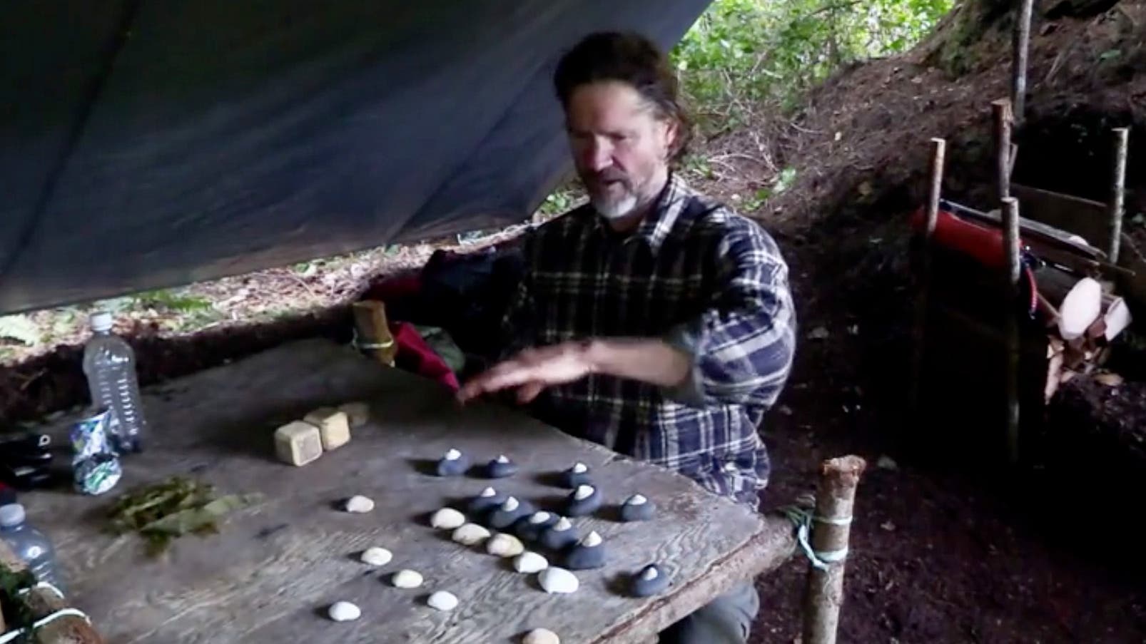 Mike Lowe of Alone season 2.