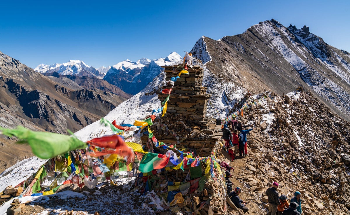 Hike and Help in Nepal with ϳԹ