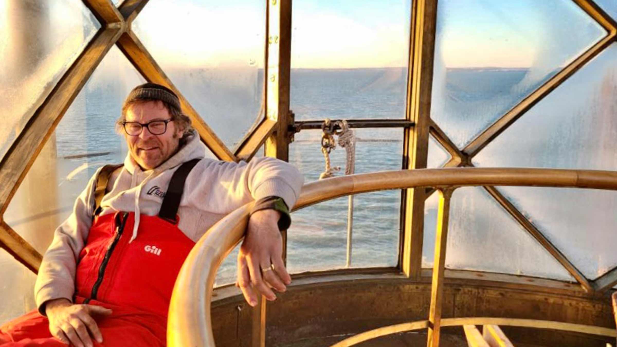 graves lighthouse storm