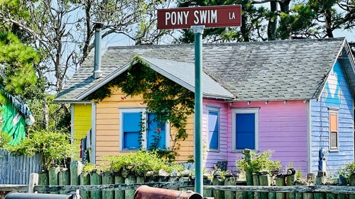 A colorful house on the post-swim route