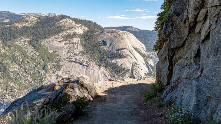 four mile trail one of the best hikes in yosemite 