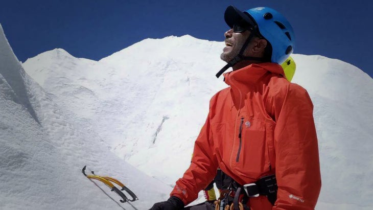 Netflix's 'Aftershock: Everest and the Nepal Earthquake' Is About