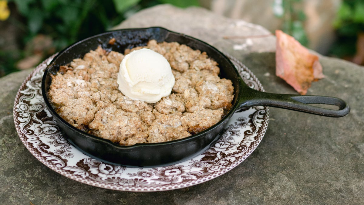 Easy Apple-Cinnamon Skillet Cobbler