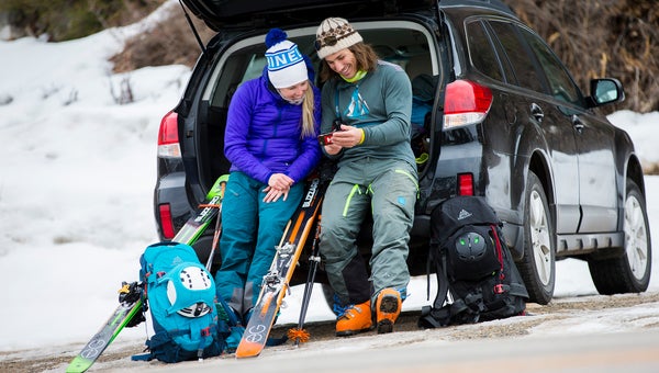 Looking at pictures after a ski