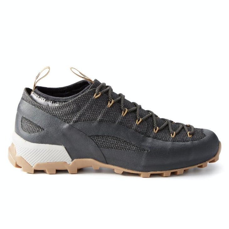 black-naglev-unico-hiker-shoe