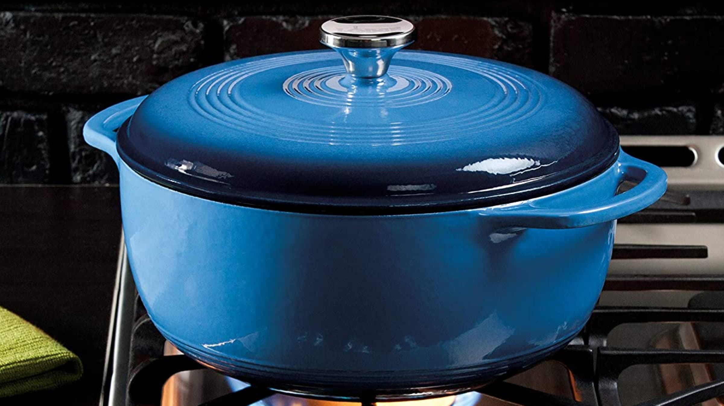 lodge cast iron dutch oven