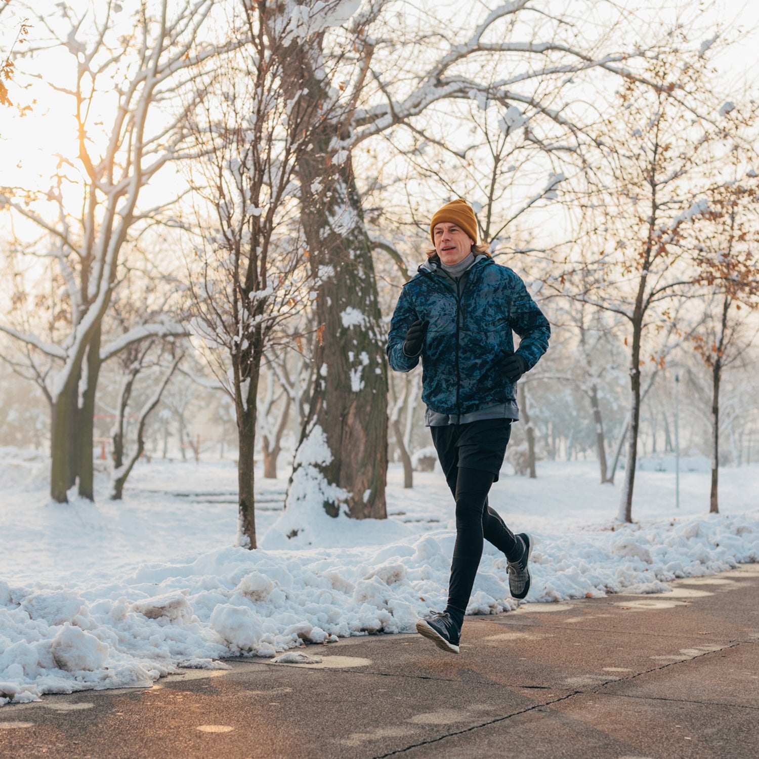 What to Wear for Cold Weather Running. Nike AU