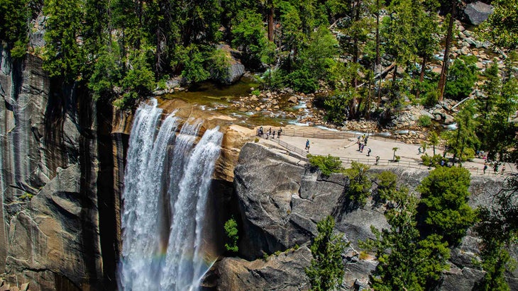 overlook view of vernal falls via the mist trail