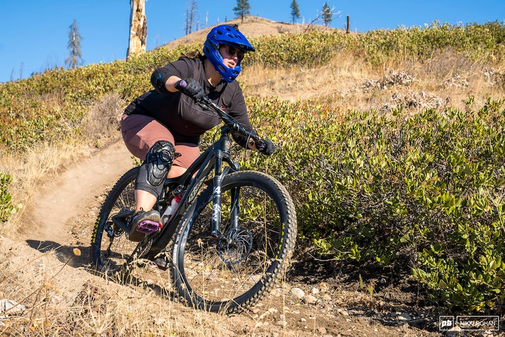 MTB Girl Fox Racing  Biking outfit, Mountain biking women, Mtb girl