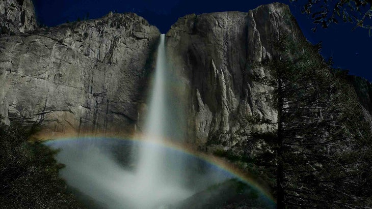 lower yosemite falls trail