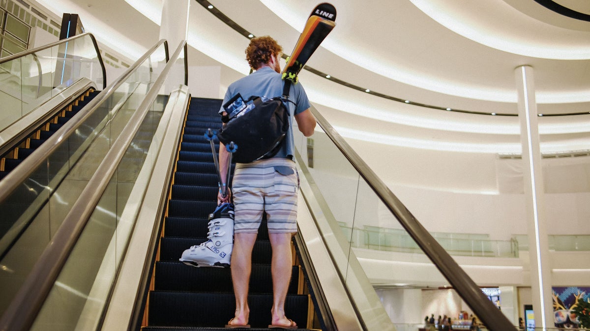 Can a Shopping Mall in New Jersey Attract New Skiers to a Stagnant Sport?