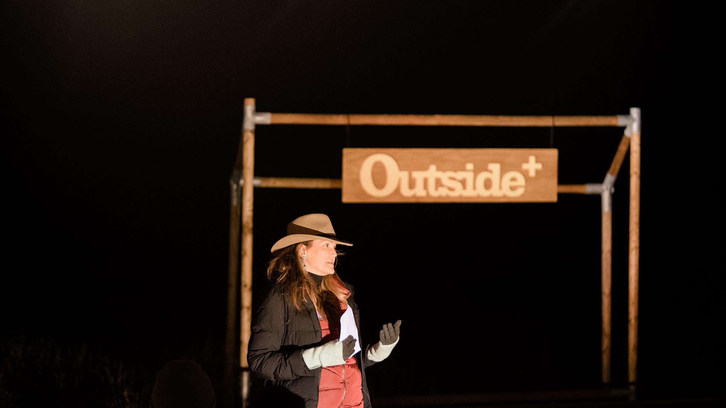 New Mexico's Alicia Keyes addresses a crowd 