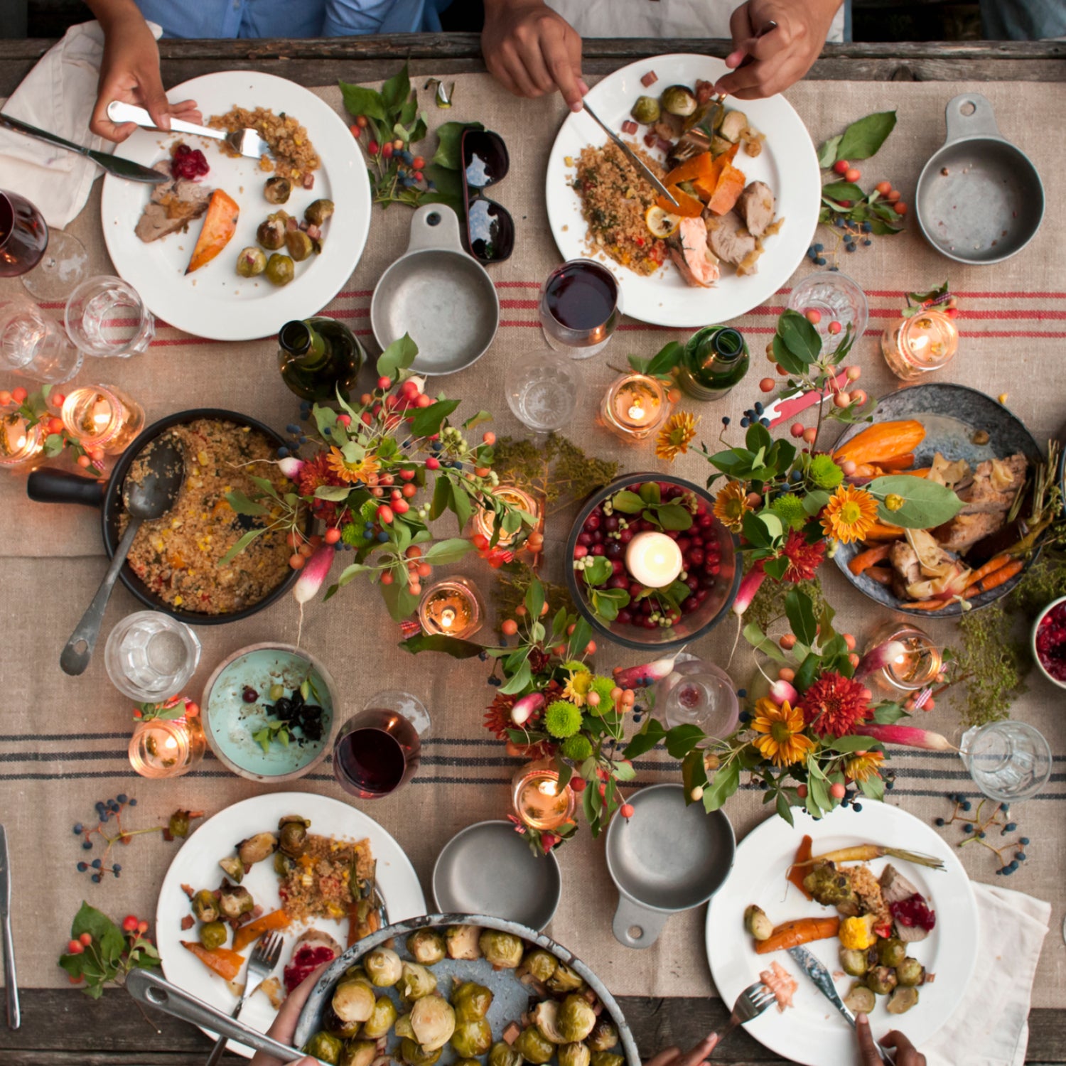 outdoor thanksgiving table