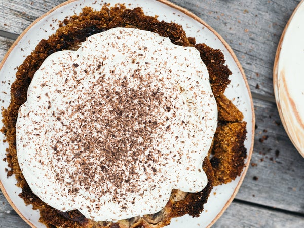 Smokey campfire caramel pie