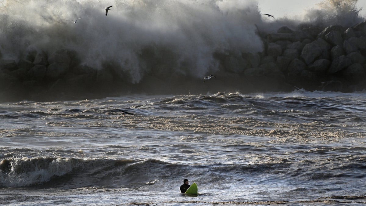 Huge Waves Are Demolishing California's Coastline