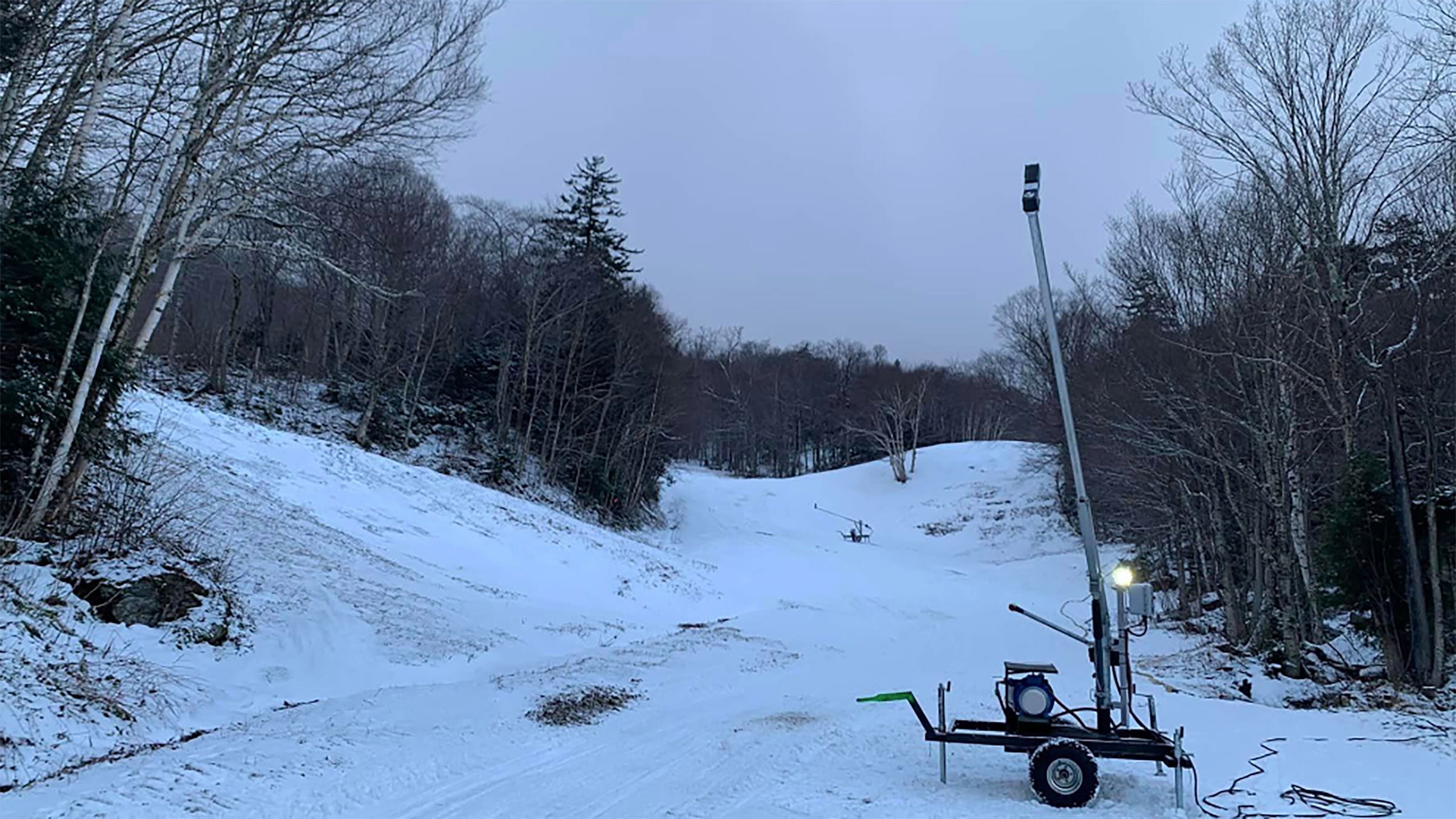 The lifts at Mad River Glen have shut while crews attempt to make more snow.