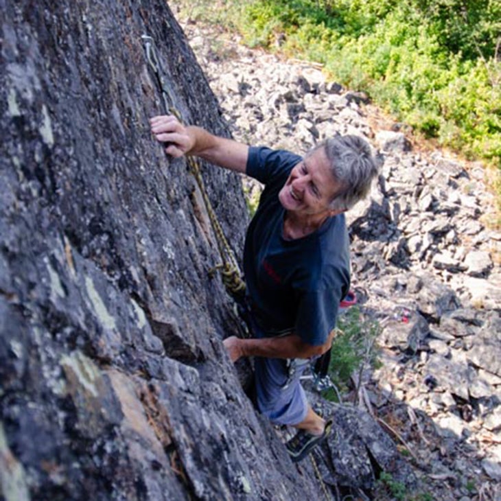 Ken Wilkinson climbing on “No Green Bananas”