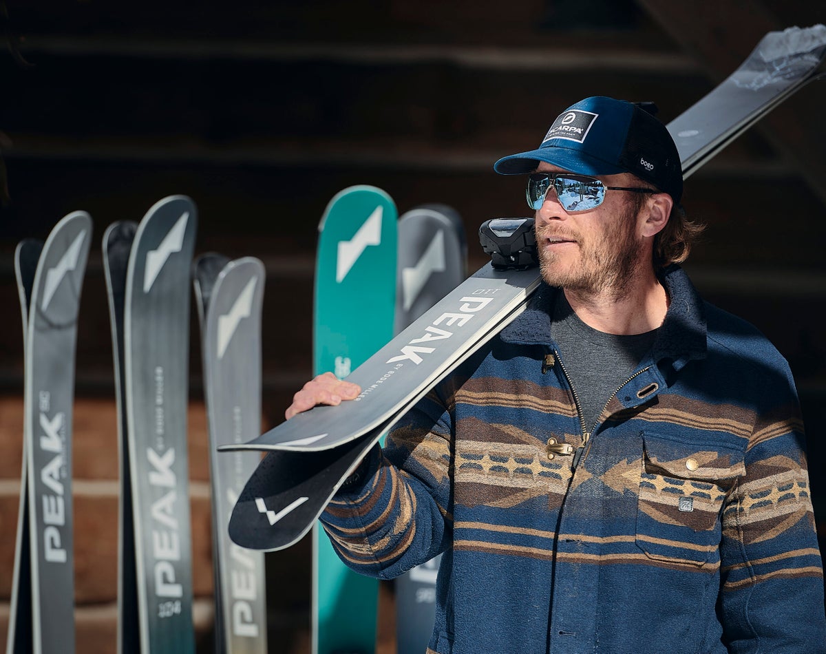 ϳԹ Peak Skis Giveaway