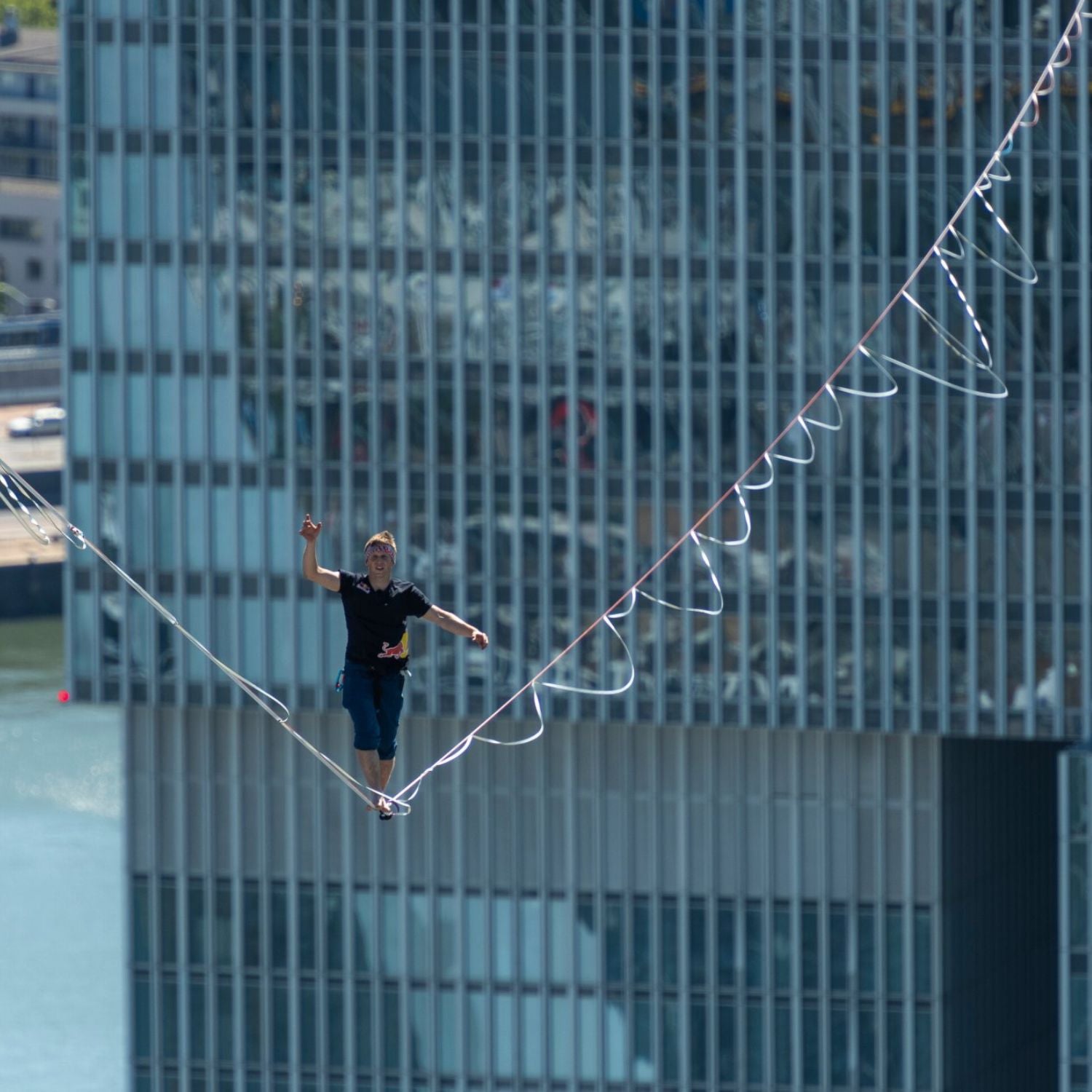 https://cdn.outsideonline.com/wp-content/uploads/2023/02/Jaan-Roose-Slacklining.jpg