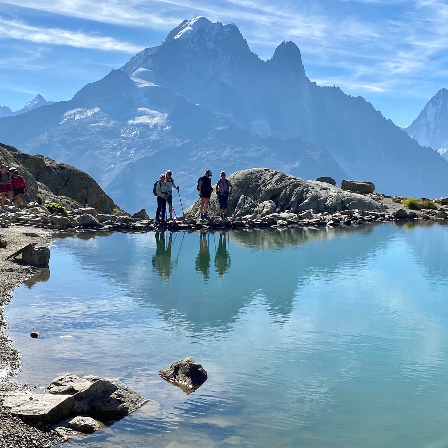 How much does it cost to hike the Tour du Mont Blanc? — The Hiking