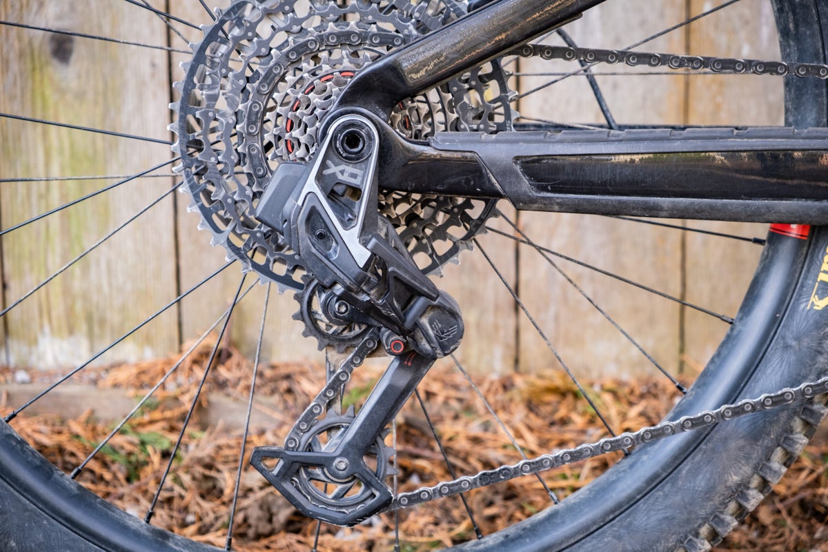 Is This New 12-Speed Electronic Drivetrain the Death of the Derailleur Hanger?