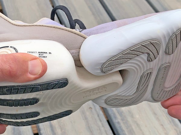 Decoupled sole on the Brooks Aurora-BL