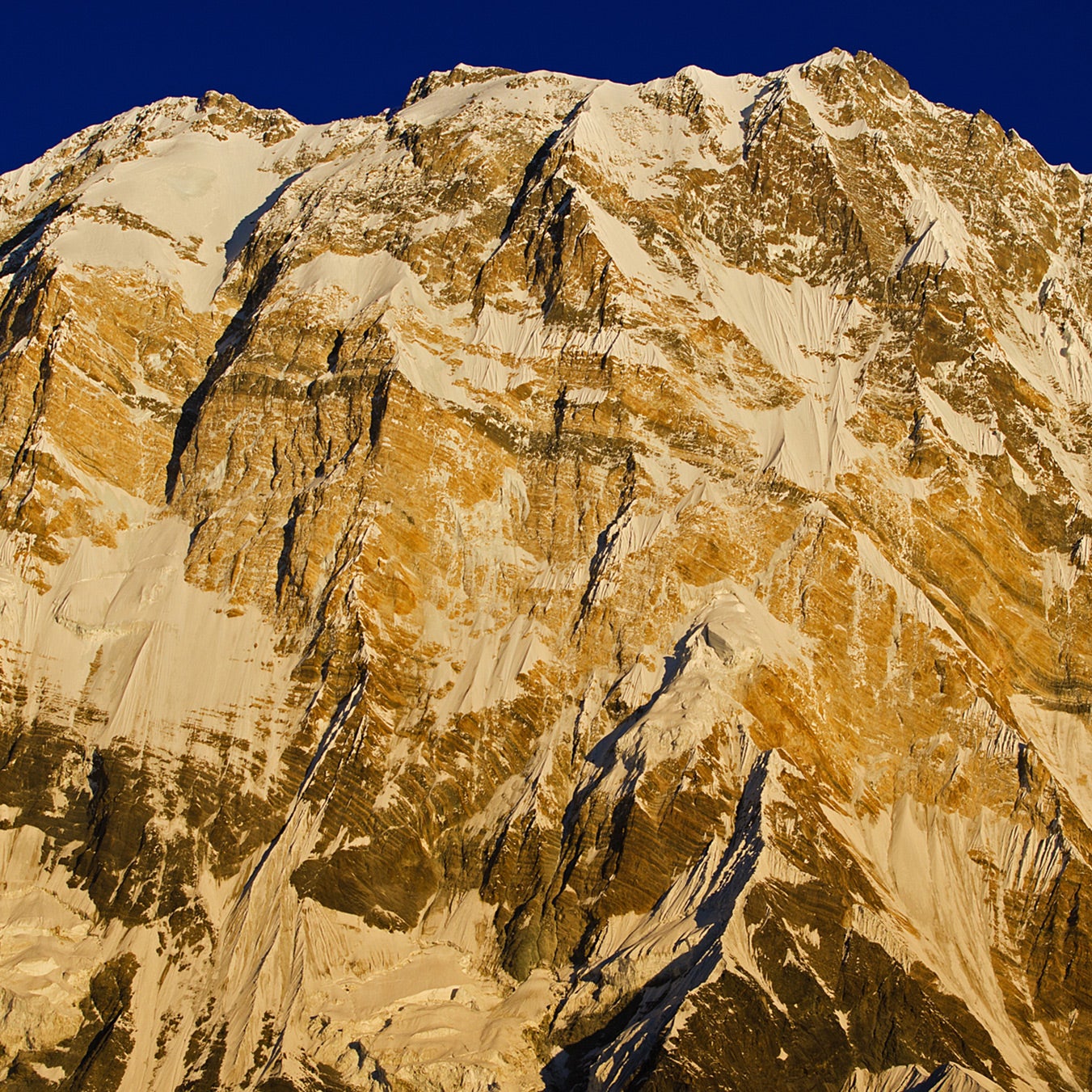 A Daring Rescue on Annapurna