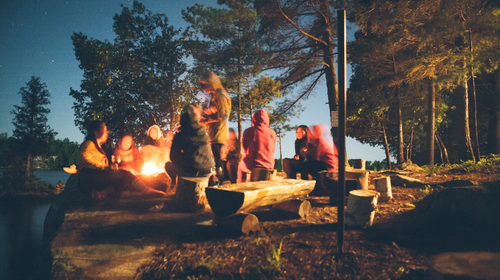 group-camping-at-night_h