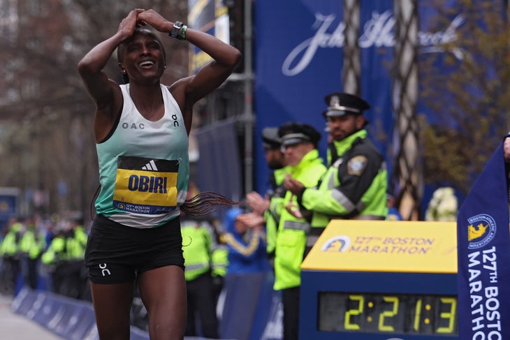 Hellen Obiri of Kenya crosses the finish line