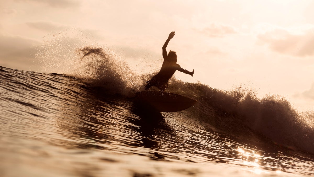 What It Feels Like to Surf the Same Wave for Five Minutes