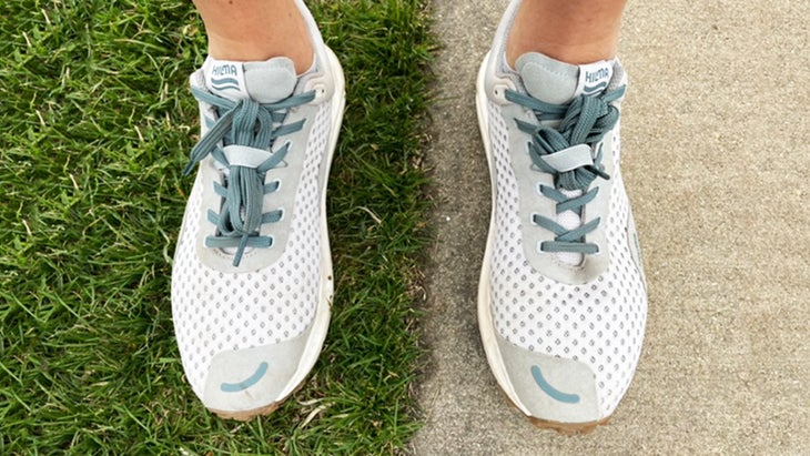 Hilma shoes on concrete and grass