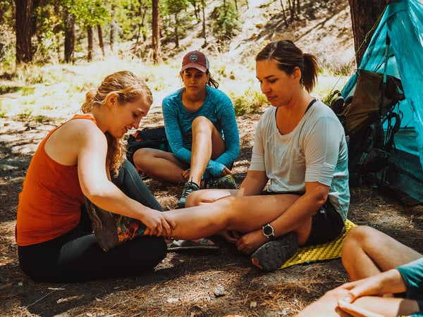 Morgan Brosnihan of Blaze Physio teaching thru-hiking injury prevention