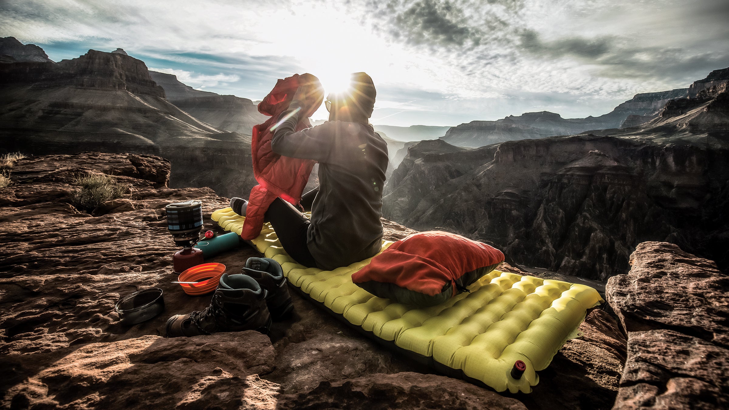 What We Wear on a Day Hike: Gear Guide - Oceanus Adventure