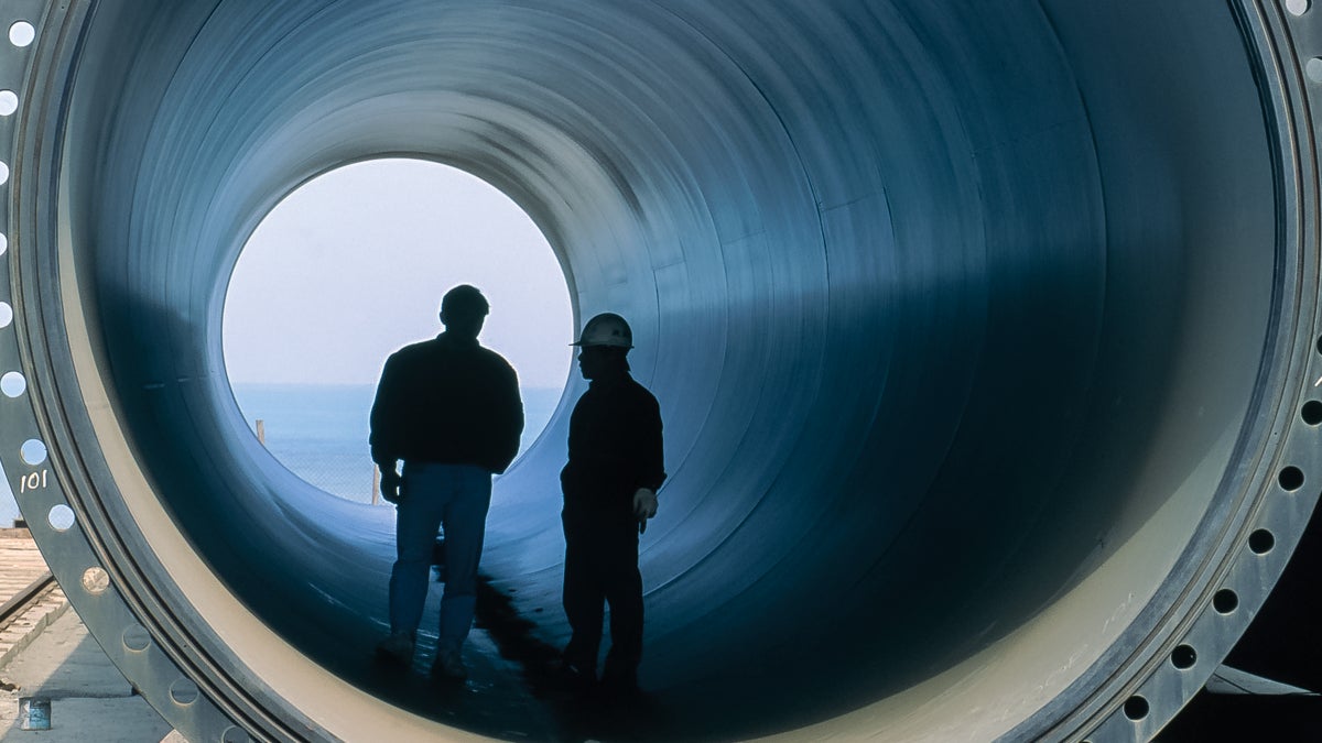 The Plan to Save ٲ’s Great Salt Lake Involves a Big Pipe